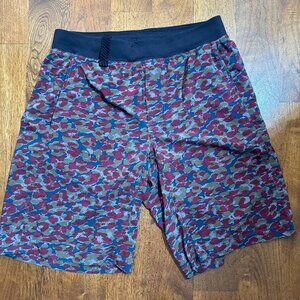 Lululemon T.H.E. Short multicam red size L, 11" inseam